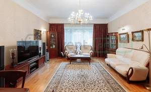 Дом 454м², 4-этажный, участок 6 сот.  