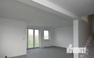 Дом 130м², 2-этажный, участок 6 сот.  