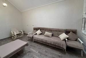 Дом 211м&sup2;, 2-этажный, участок 10 сот.  