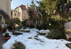 Дом 461м&sup2;, 3-этажный, участок 6 сот.  