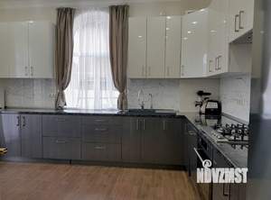 Дом 172м&sup2;, 2-этажный, участок 5 сот.  