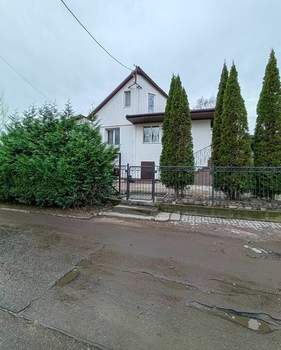Дом 352м², 3-этажный, участок 8 сот.  