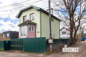 Дом 245м², 3-этажный, участок 12 сот.  