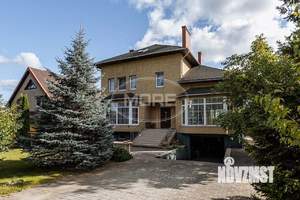 Дом 385м², 3-этажный, участок 9 сот.  