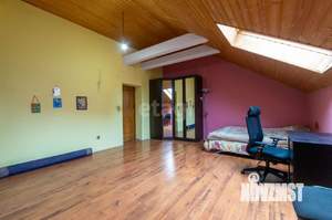 Дом 320м&sup2;, 3-этажный, участок 6 сот.  