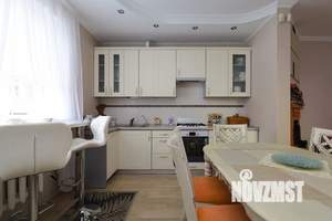 Таунхаус 220м², 2-этажный, участок 6 сот.  