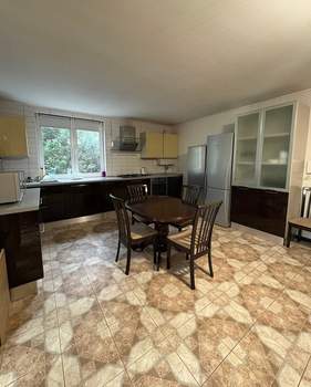 Дом 253м&sup2;, 3-этажный, участок 9 сот.  