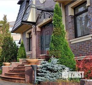 Дом 489м&sup2;, 3-этажный, участок 6 сот.  