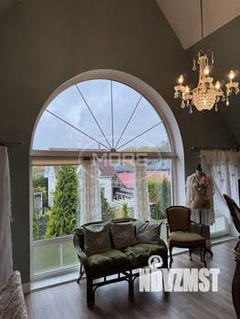 Дом 161м&sup2;, 3-этажный, участок 6 сот.  