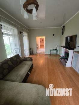 Дом 136м², 2-этажный, участок 10 сот.  