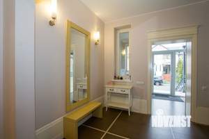 Таунхаус 300м&sup2;, 4-этажный, участок 2 сот.  