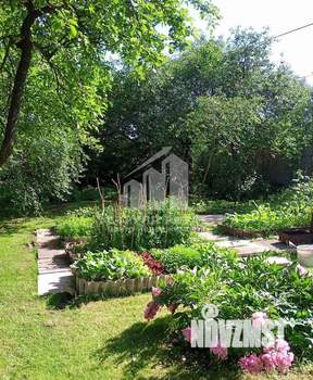 Дом 180м&sup2;, 2-этажный, участок 10 сот.  