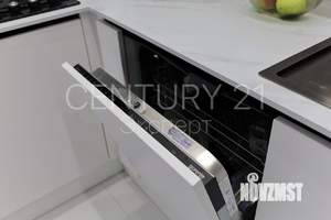 Дом 255м&sup2;, 3-этажный, участок 5 сот.  