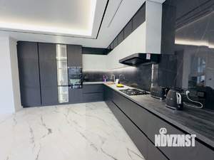 Дом 320м², 3-этажный, участок 6 сот.  