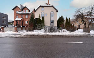 Дом 290м&sup2;, 4-этажный, участок 8 сот.  