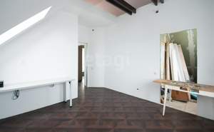 Дом 214м&sup2;, 3-этажный, участок 6 сот.  