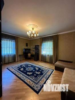 Дом 335м&sup2;, 3-этажный, участок 6 сот.  