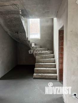 Дом 183м², 2-этажный, участок 9 сот.  