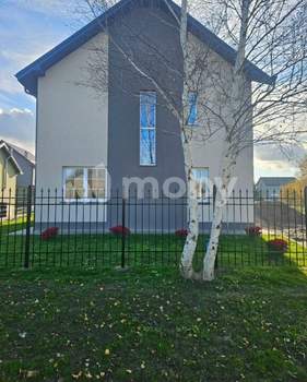 Дом 200м&sup2;, 3-этажный, участок 0 сот.  