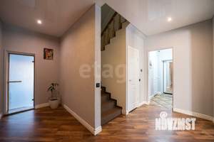 Дом 183м&sup2;, 2-этажный, участок 8 сот.  