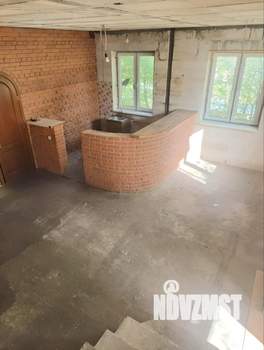 Дом 218м&sup2;, 3-этажный, участок 6 сот.  