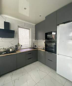 Дом 120м&sup2;, 2-этажный, участок 8 сот.  