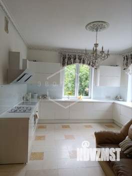 Дом 507м&sup2;, 4-этажный, участок 7 сот.  