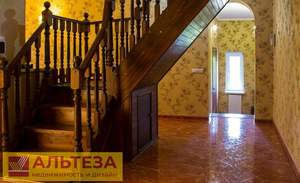 Дом 240м&sup2;, 3-этажный, участок 10 сот.  