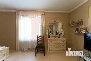 Коттедж 431м², 3-этажный, участок 6 сот.  