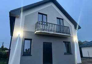 Дом 130м&sup2;, 2-этажный, участок 4 сот.  