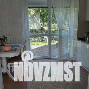 Дом 180м&sup2;, 2-этажный, участок 6 сот.  