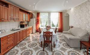 Дом 385м², 3-этажный, участок 9 сот.  