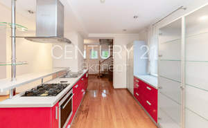 Дом 316м&sup2;, 2-этажный, участок 11 сот.  