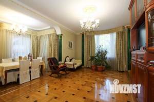Таунхаус 385м², 4-этажный, участок 5 сот.  