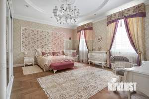 Дом 1001м², 4-этажный, участок 15 сот.  