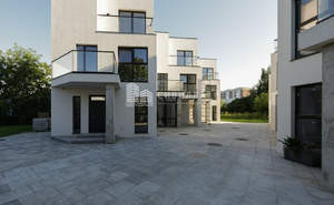 Дом 175м&sup2;, 3-этажный, участок 2 сот.  