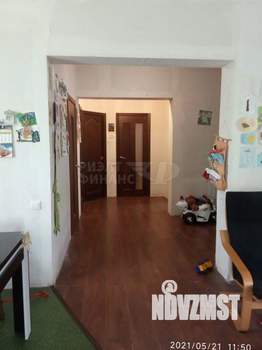 Дом 180м&sup2;, 2-этажный, участок 10 сот.  