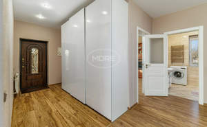 Дом 206м&sup2;, 2-этажный, участок 6 сот.  