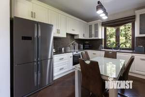 Дом 280м², 3-этажный, участок 9 сот.  