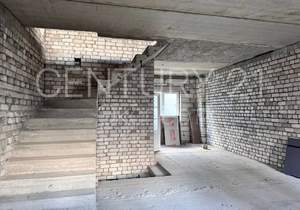 Дом 161м&sup2;, 3-этажный, участок 1 сот.  