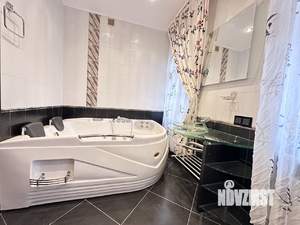 Дом 350м², 3-этажный, участок 7 сот.  