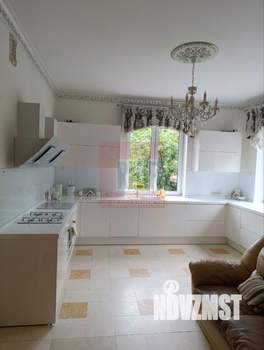 Дом 507м&sup2;, 3-этажный, участок 7 сот.  