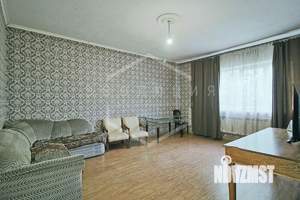 Дом 200м&sup2;, 2-этажный, участок 6 сот.  