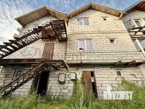 Таунхаус 300м², 3-этажный, участок 1 сот.  