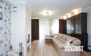 Таунхаус 165м&sup2;, 3-этажный, участок 1 сот.  