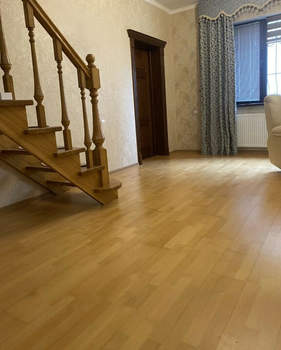 Дом 217м&sup2;, 2-этажный, участок 4 сот.  