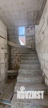 Дом 142м&sup2;, 2-этажный, участок 4 сот.  