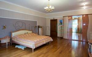 Дом 460м², 3-этажный, участок 5 сот.  