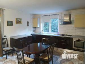 Дом 253м&sup2;, 2-этажный, участок 9 сот.  