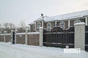 Дом 261м&sup2;, 3-этажный, участок 7 сот.  